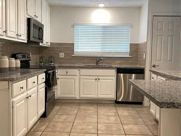 5th image of 13 Canyon Oak Pl
