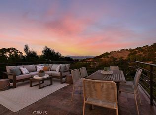 15059 Rayneta Dr, Sherman Oaks, CA 91403
