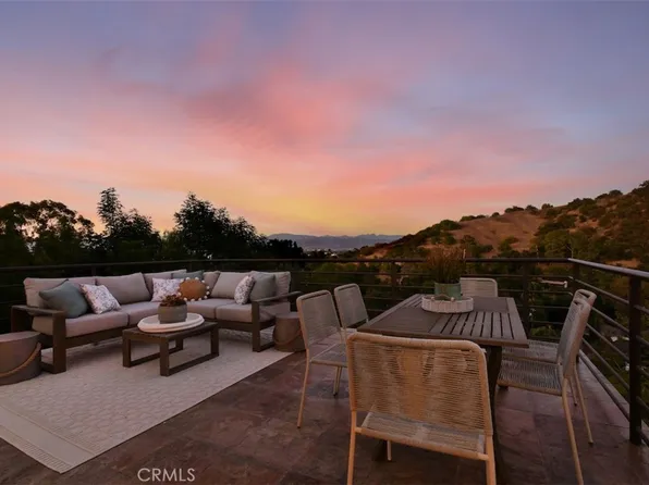 15059 Rayneta Dr, Sherman Oaks, CA 91403