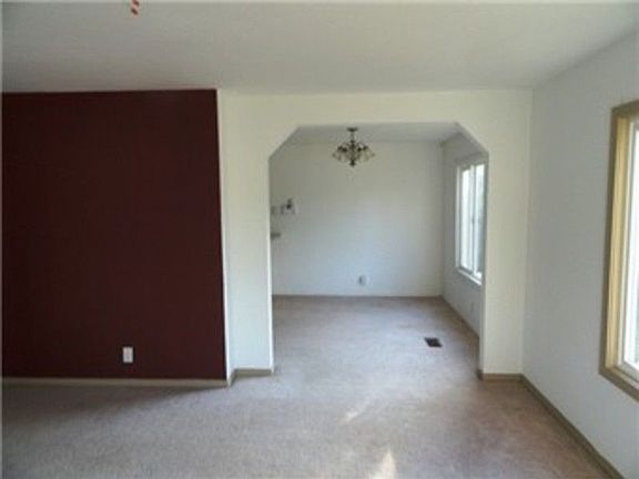 4th image of 11506 199th Avenue Ct E