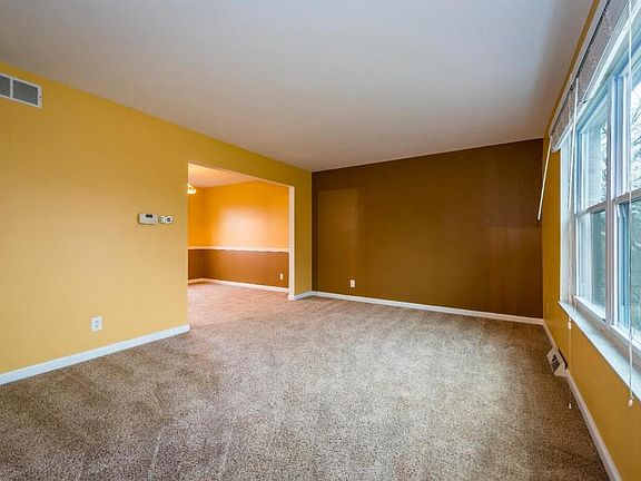 3rd image of 308 Bob Dr