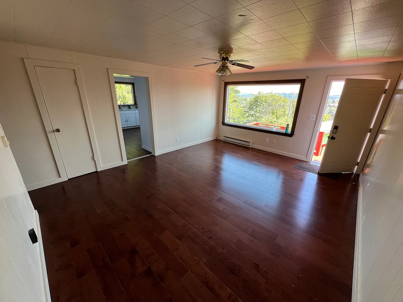 3 bed, 1500 sqft, $3,200 — Photo 3