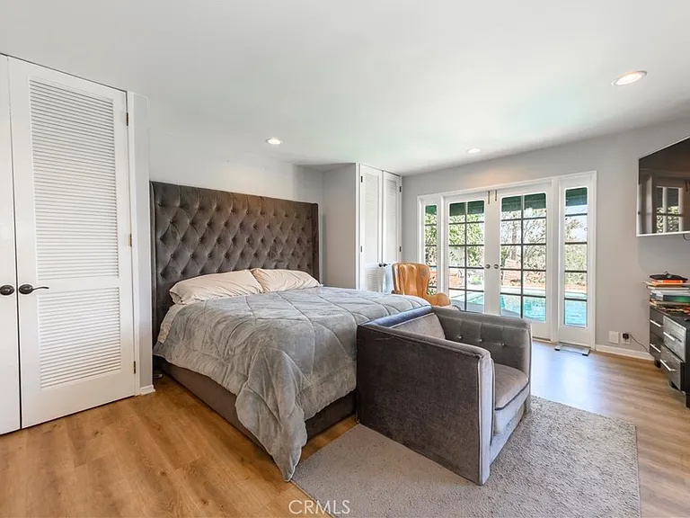 3633 Willowcrest Ave — Photo 18