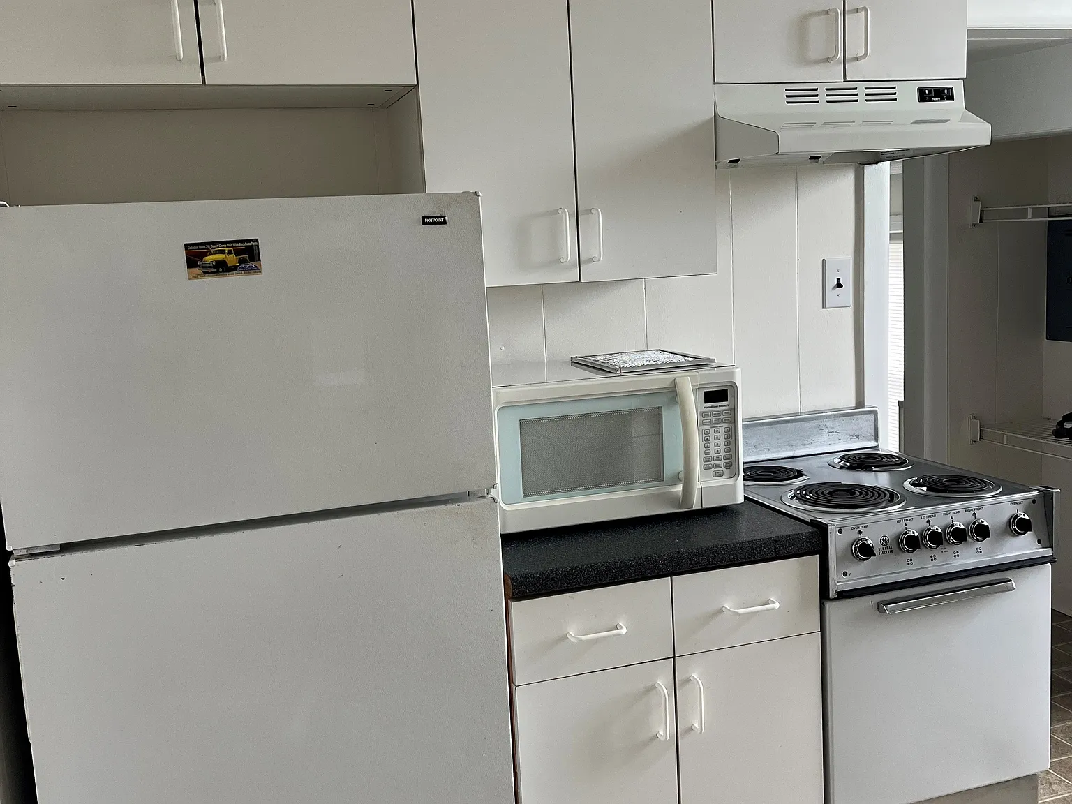Studio, 300 sqft, $850 — Photo 4