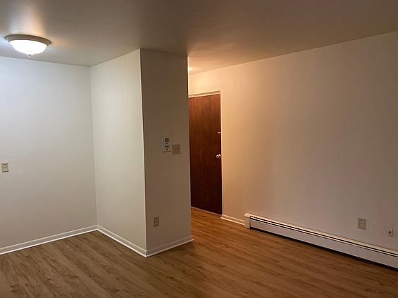 3rd image of 1098 Byron St APT H