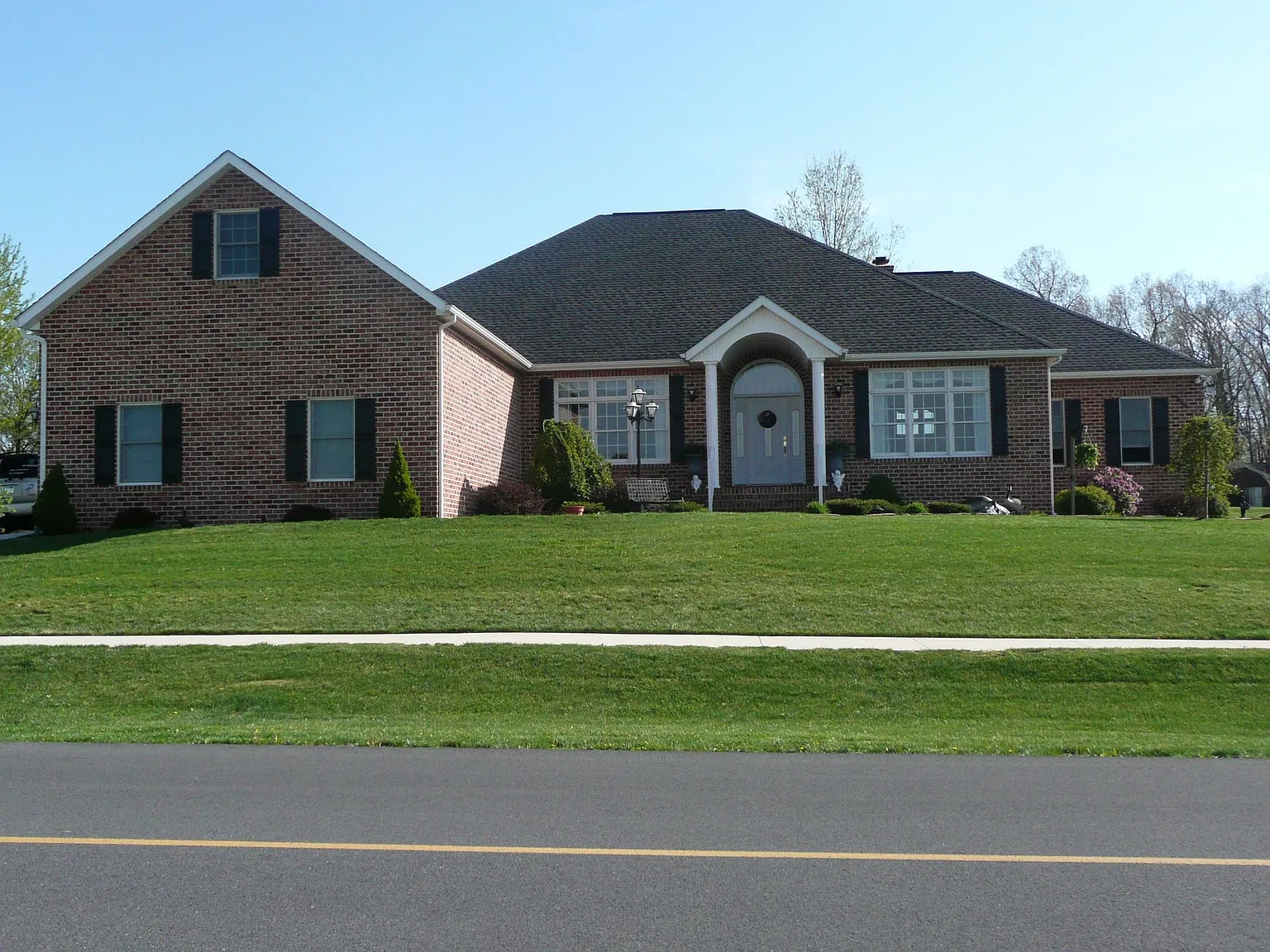 1416 Majestic Dr photo 1