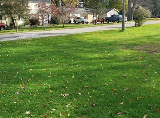 614 Topinabee Rd, Niles, MI 49120