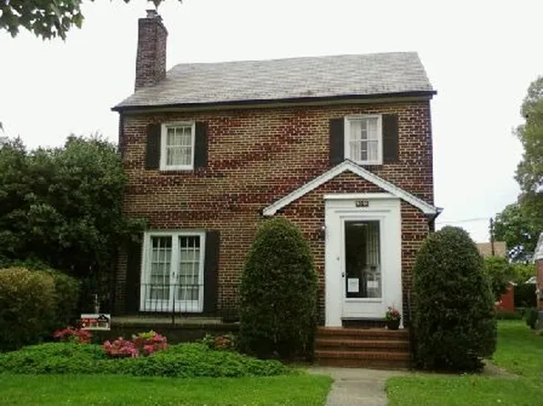 3016 Dunglow Rd, Dundalk, MD 21222