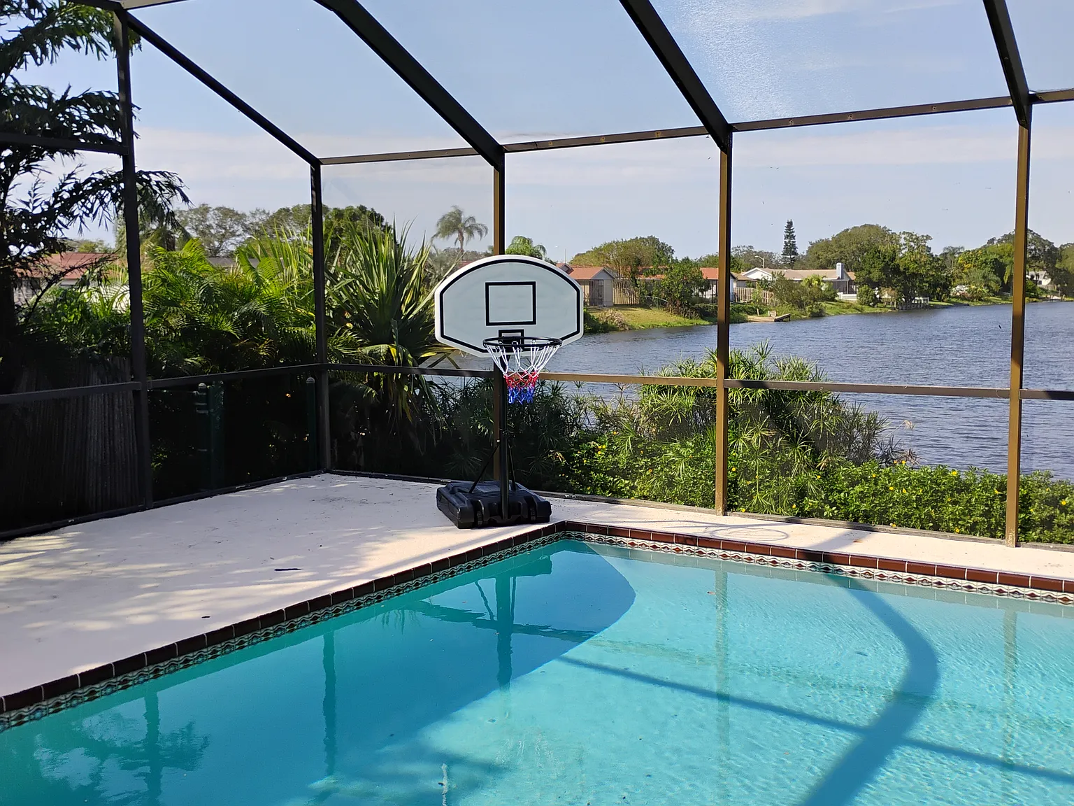 4 bed, 1991 sqft, $3,850 — Photo 3