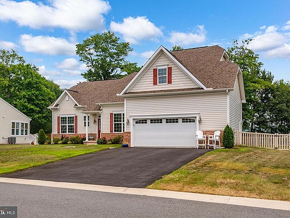 4th image of 38523 Blue Hen Dr
