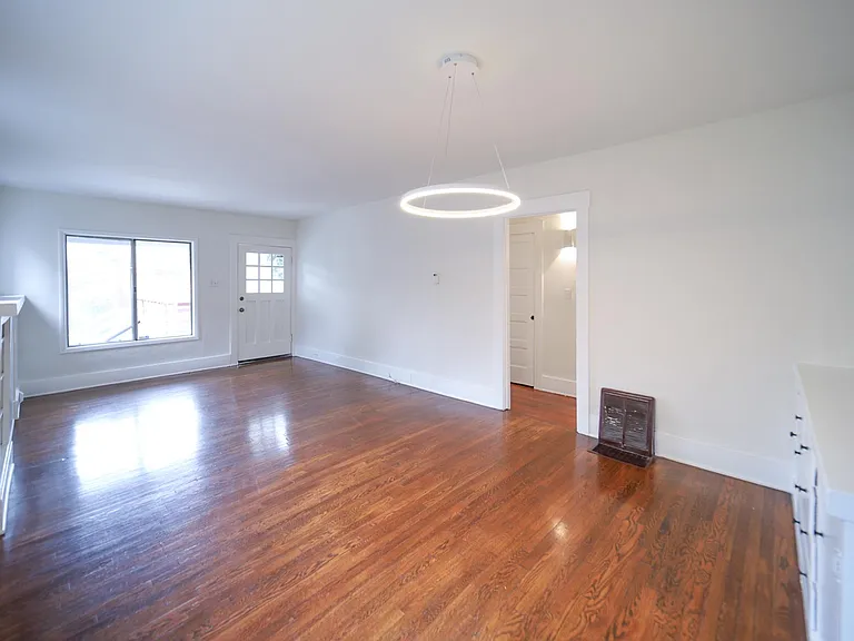 719 N Vendome St — Photo 11