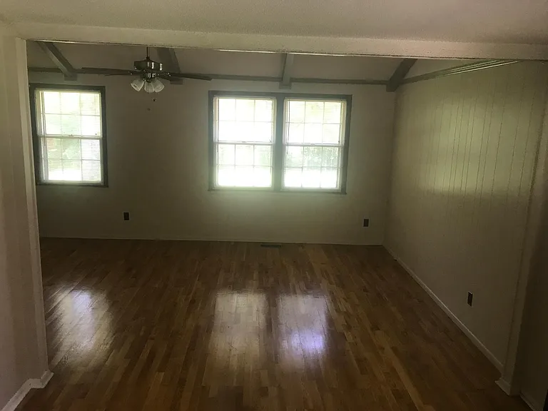 2110 Arrow Ct — Photo 9