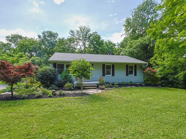 9743 Cedar Dr, Loveland, OH 45140