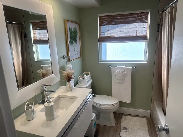 5210 York Ct — Photo 8
