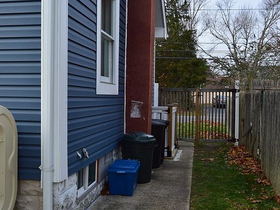 2nd image of 127 Clinton Ave E