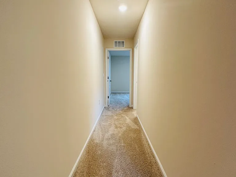 43 Pomona Way — Photo 5