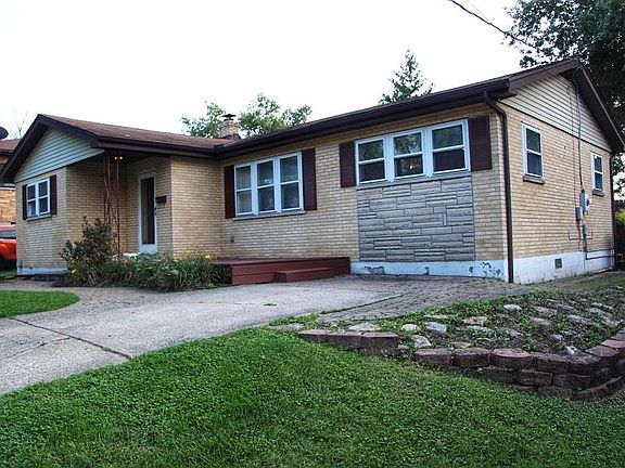 2nd image of 5 Wallace Ave