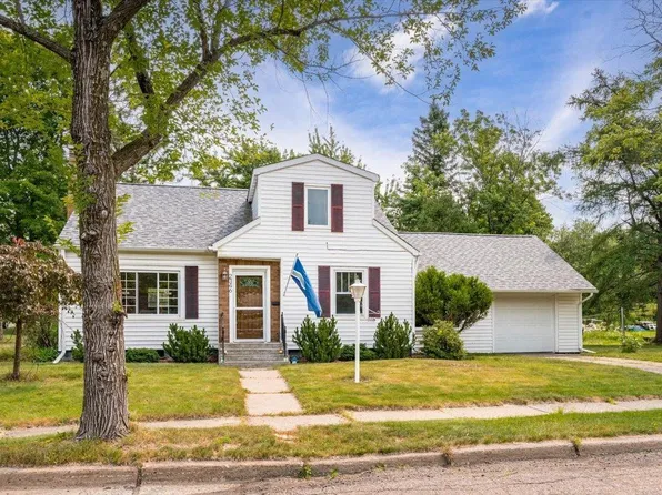 2346 Wilkyns Ave, Duluth, MN 55803