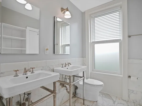 284 Carroll Street image 12 of 19