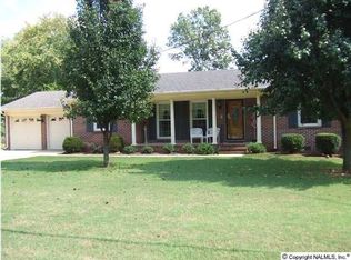 8911 Willow Hills Dr SE, Huntsville, AL 35802