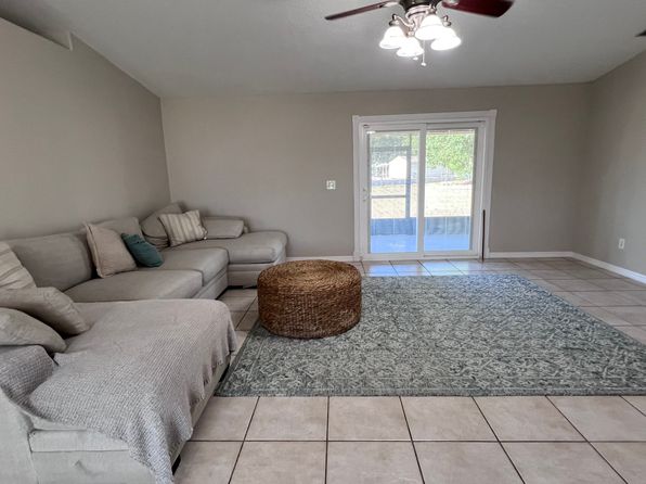 31706 Hunt Club Ln