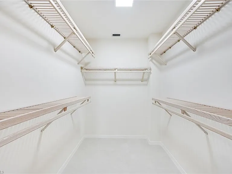 1580 Clermont Dr #L-202 — Photo 17