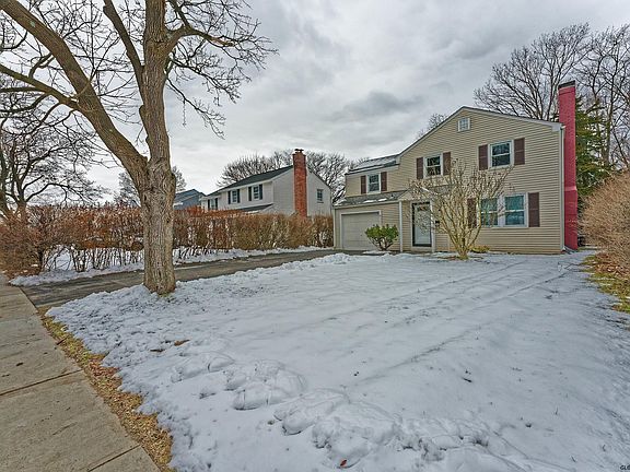 4th image of 16 Jermain St