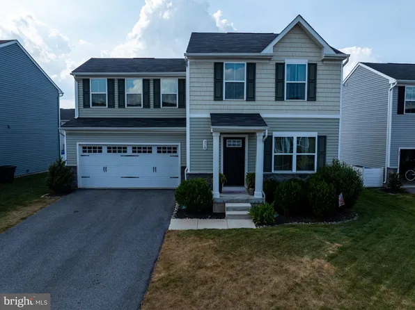 318 Burnside Ave, Taneytown, MD 21787