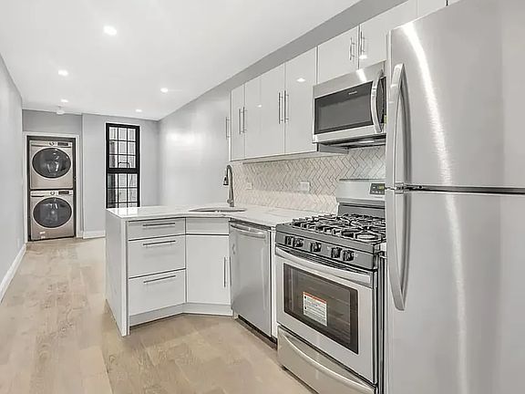 5th image of 1656 De Kalb Ave #2C