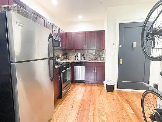 Rented by Ulas Real Estates Inc | media 14