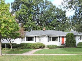 803 W Blackhawk Dr, Fort Atkinson, WI 53538