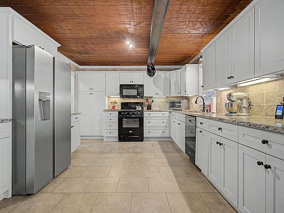 4th image of 1545 Irwin Rd