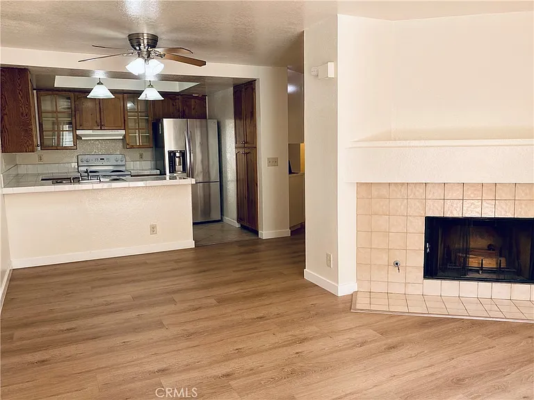 105 Pearl — Photo 3