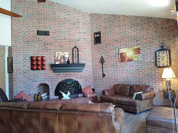 5th image of 7102 Lake View Dr