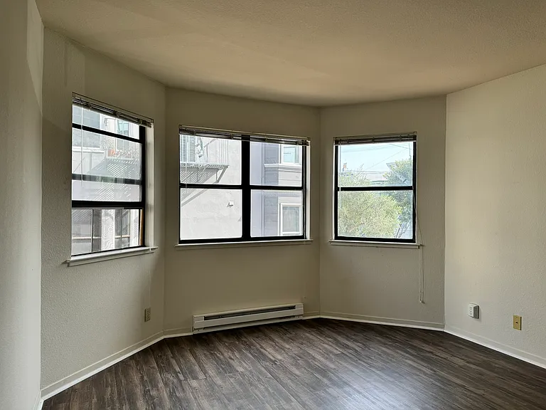 400 Baker St #104 — Photo 20