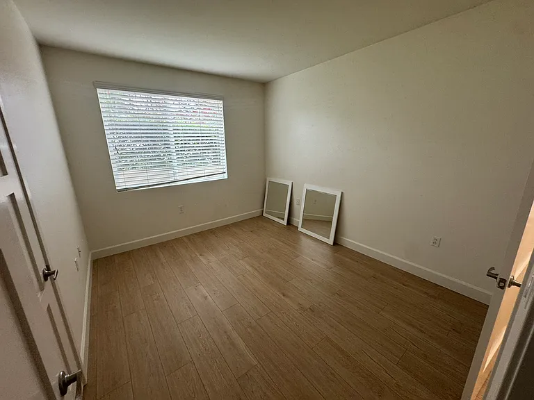 14412 Killion St #102 — Photo 10