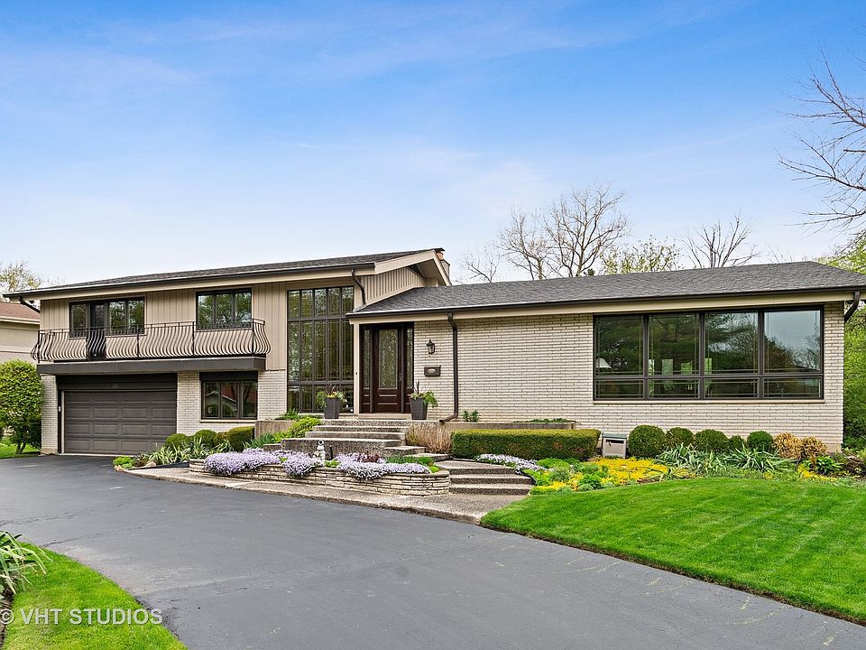 1st image of 261 Aspen Ln