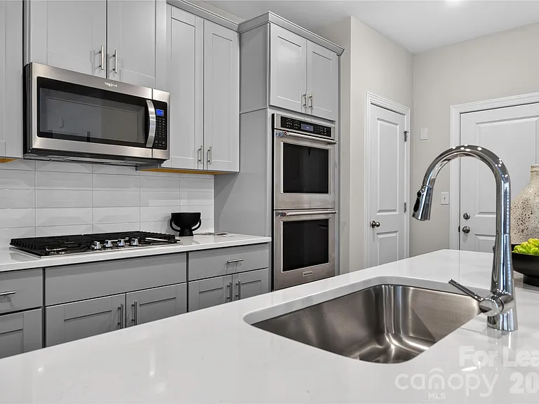 314 Hyssop Ct #109 — Photo 12