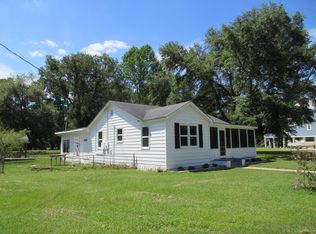 132 Liberty St, Mc Clellanville, SC 29458