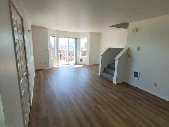2015 Main St #B