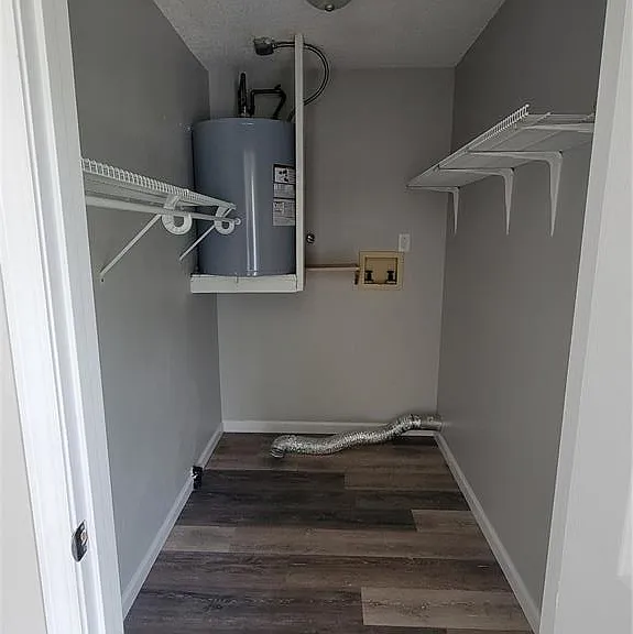 1731 Bridleton Woods #E — Photo 9