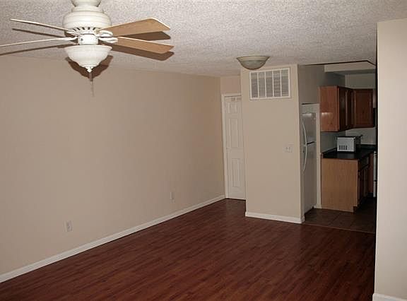 4th image of 229 E 14th St #4