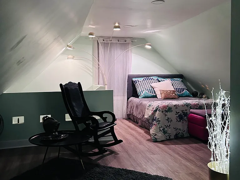Master bedroom on level 2