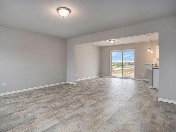 4th image of 10305 Hatch Ln