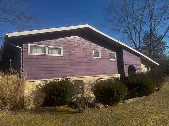 2nd image of 324 E Judy Lynn Dr
