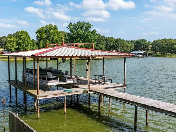114 Arrowhead St, Gun Barrel City, TX 75156