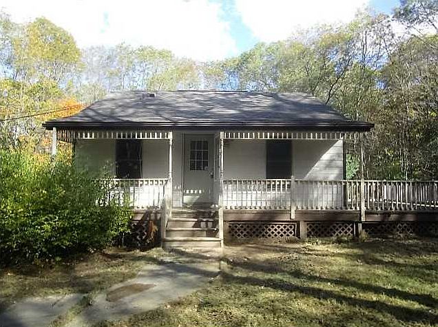 1st image of 299 Perry Hill Rd