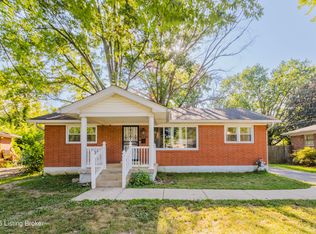6311 Hunters Grove Rd, Louisville, KY 40216