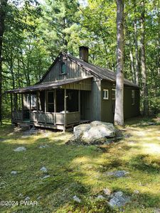 232 White Deer Lake Rd, Hawley, PA, 18428