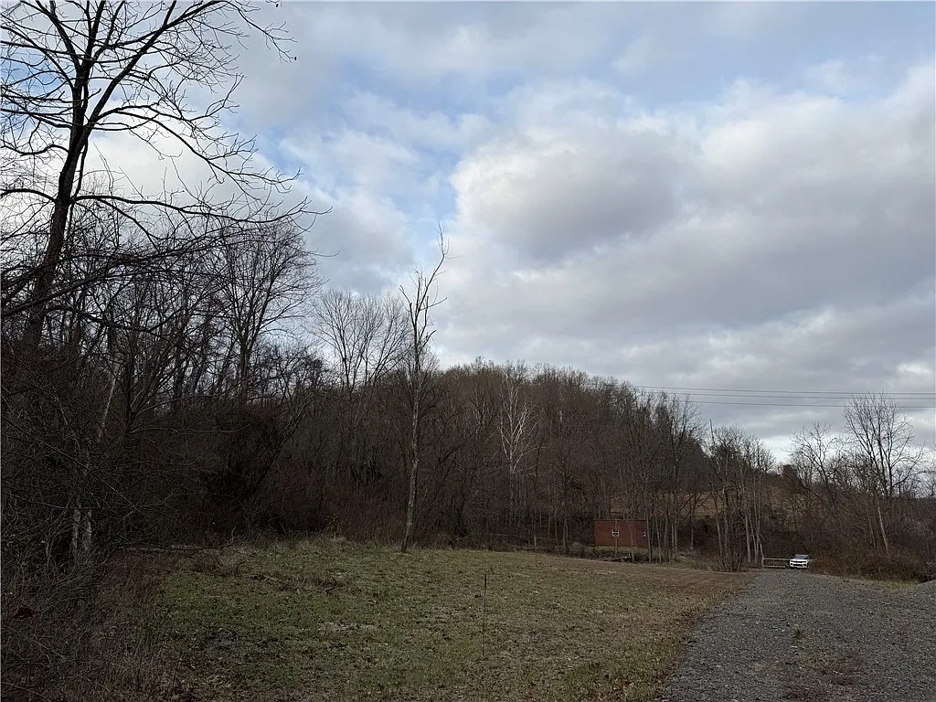1 Polecat Hollow Rd photo 1